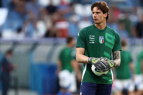 حارس منتخب إيطاليا مرشح لخلافة أونانا في مانشستر يونايتد